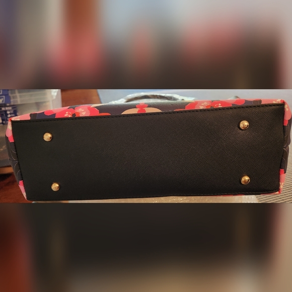 Trina Turk All Over Narcissus Double Handled Tote Detachable Shoulder Strap NWT - Picture 6 of 14